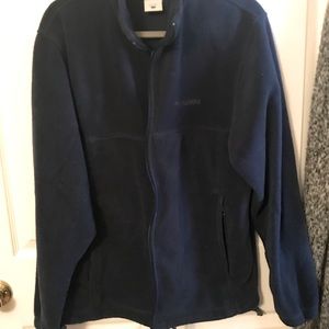 Men”s Columbia fleece jacket. Navy blue. Large